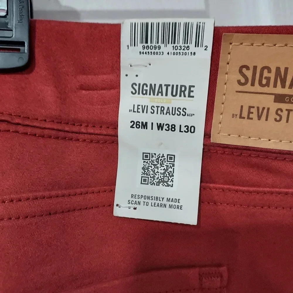 NWOT Signature Gold Levi Strauss Brick Pull-On Skinny Pants in Size 26 M W38 L30